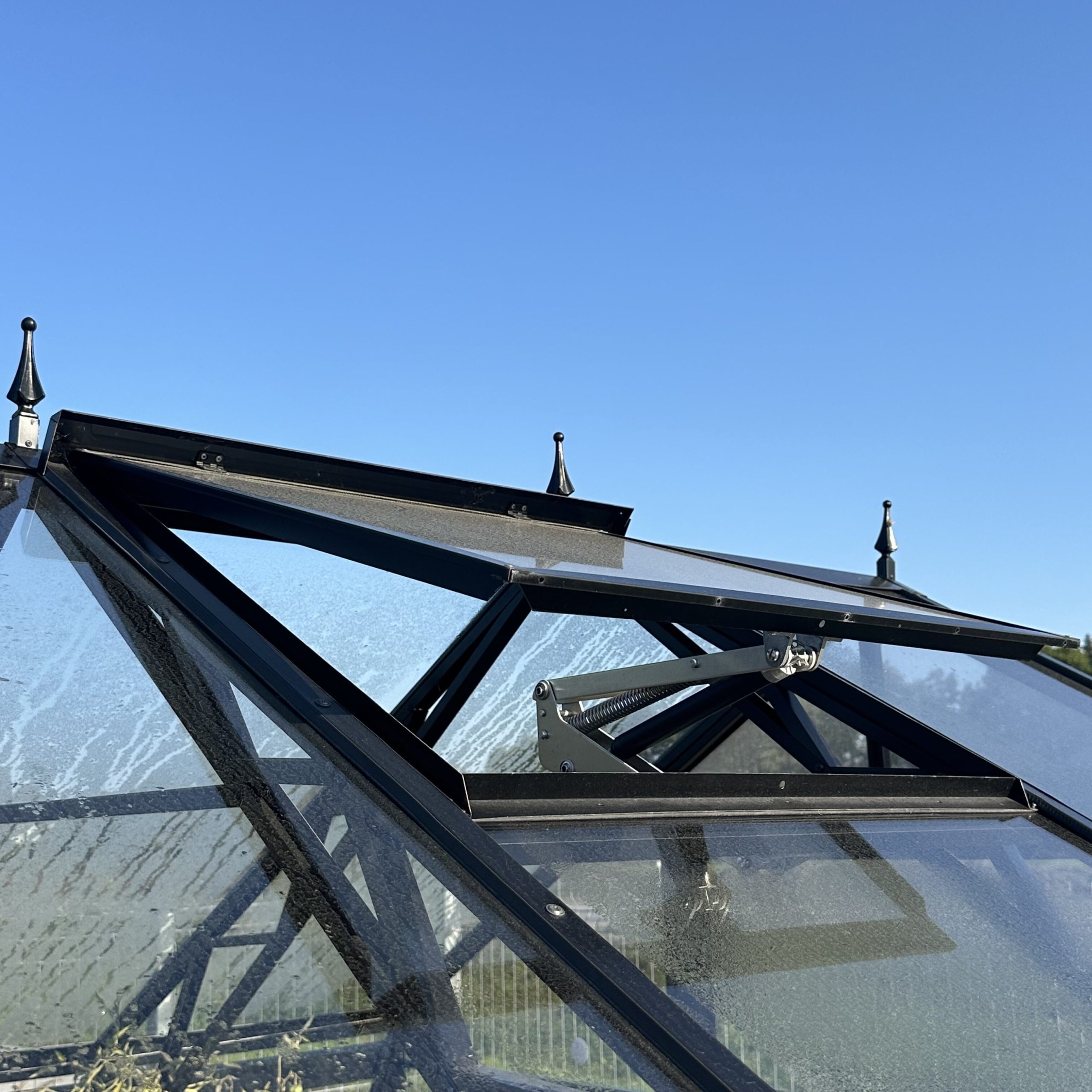 Двускатная теплица Ecoslider House Lux Glass 2.5х4.1м — изображение 11